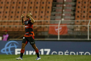 Diego Quirino comemora gol diante o Vila Nova. (Foto: Miguel Schincariol/Ituano)