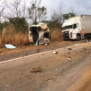Caminhoneiro de MS morre em acidente que dividiu carreta ao meio em Mato Grosso
