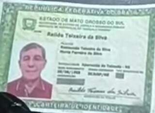 Documento falso usado por &#34;Tio Arantes&#34; na Bolívia (Foto: Reprodução)