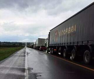 Rodovia 163 registra acidente e engarrafamento em Campo Grande