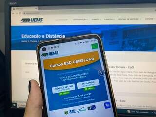 Inscri&ccedil;&otilde;es para vagas remanescentes de cursos &agrave; dist&acirc;ncia encerram amanh&atilde;