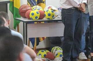 Bolas de vôlei, basquete, futebol, futsal e handebol (Foto: Marcos Maluf)