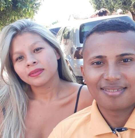 Padeiro que matou esposa na frente dos filhos se entrega &agrave; pol&iacute;cia 