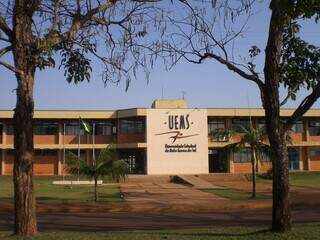 Prédio da reitoria da Universidade Estadual de Mato Grosso do Sul (Foto: Divulgação/UEMS)