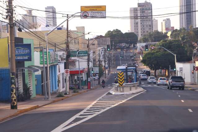 Pontos de &ocirc;nibus come&ccedil;am em outubro a receber cabos que levar&atilde;o internet 