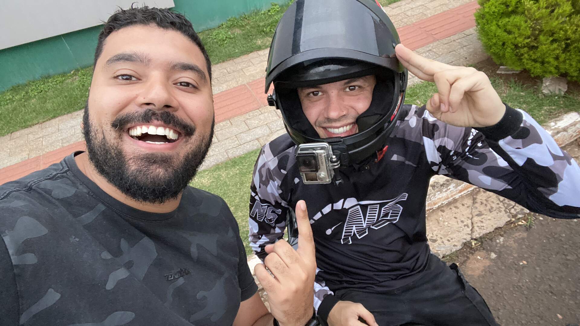 Sem produção, Raul viralizou no TikTok mostrando sua rotina de motoboy