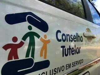 Veículo utilizado por funcionários do conselho tutelar. (Foto: Divulgação/Prefeitura de Bandeirantes)