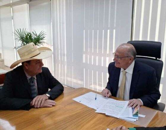 Alckmin mal assume e já tem prefeito de MS na cola 