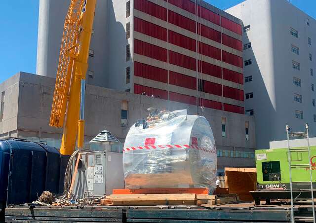 Hospital Regional recebe pe&ccedil;a de 6 toneladas para setor de resson&acirc;ncias