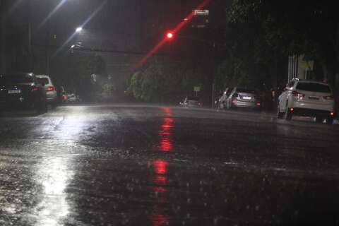 Em Campo Grande, frequência de chuvas é maior nos fins de tarde e à noite