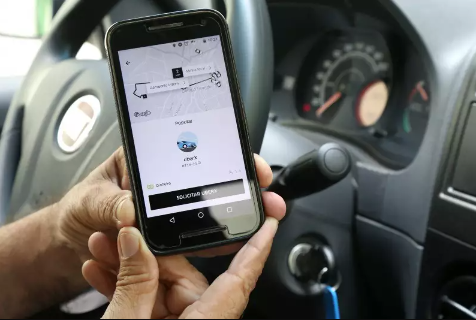 Motoristas acham vínculo com Uber importante, mas acreditam que sentença cairá