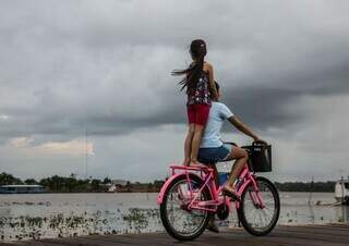 Cena do filme documentário &#34;Afuá - Cidade das Bicicletas&#34; (2019), para marcar o Dia Mundial sem Carro. (Foto: Reprodução)