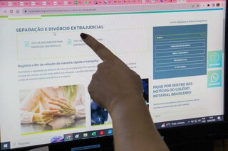 Página online mostra como realizar um divórcio extrajudicial ou online. (Foto: Juliano Almeida)