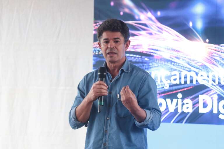 Deputado estadual Rinaldo Modesto (Podemos) durante evento de inauguração de centro de controle de Infovia Digital, em Campo Grande (Foto: Marcos Maluf)