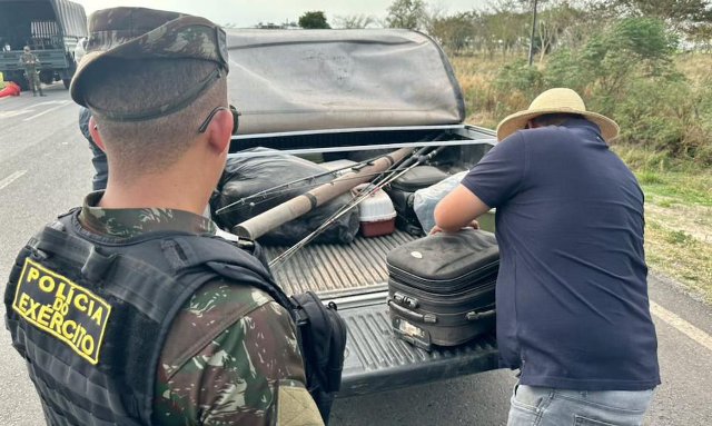 For&ccedil;as Armadas combatem crimes na fronteira com Bol&iacute;via e Paraguai