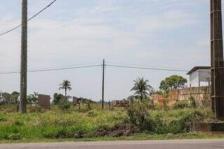 Trecho da Rua Rio Doce, no Jardim Veraneio, área valorizada com construção de condomínio (Foto: Henrique Kawaminami)