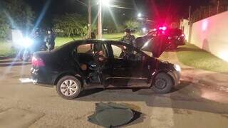 Carro que o autor de violência doméstica dirigia (Foto: divulgação / GCM)