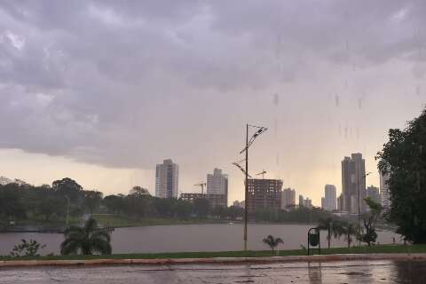 Pancadas de chuva refrescam bairros nesta sexta-feira em Campo Grande 