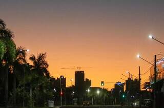 Campo Grander marcou 39°C na tarde deste domingo (Henrique Kawaminami)