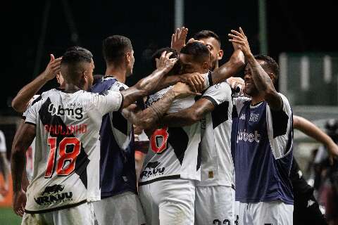 Vasco vence América-MG e deixa o rebaixamento do Brasileirão