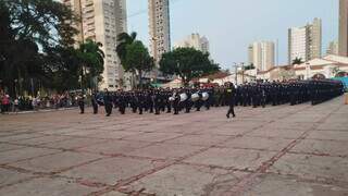 Pra&ccedil;a do R&aacute;dio recebe formandos de tr&ecirc;s cursos da Guarda Civil Metropolitana