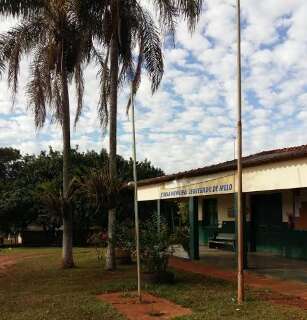 "Lancham com mãos sujas": escola rural está há mais de 1 semana sem água