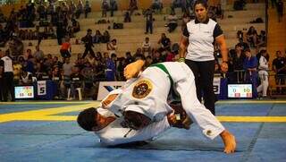 Competição de jiu-jitsu no Ginásio do Rádio Clube de Campo Grande (Foto: Divulgação/FSMJJ)