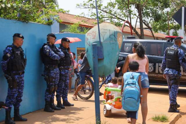 Com 5 brigas ao m&ecirc;s, pais amea&ccedil;am protesto em escola onde menino foi espancado