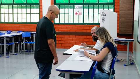Eleitores participam pela primeira vez da escolha de conselheiros tutelares