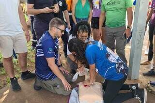 Voluntários se preparam para eventuais atendimentos durante Corrida do Pantanal (Foto: Divulgação)