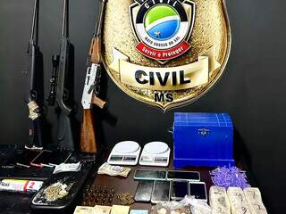 Material apreendido em posse dos suspeitos. (Foto: Reprodução/Polícia Civil)