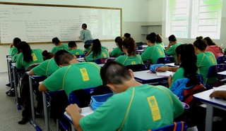 Estudantes da rede estadual durante aula. (Foto: Bruno Rezende/SED)