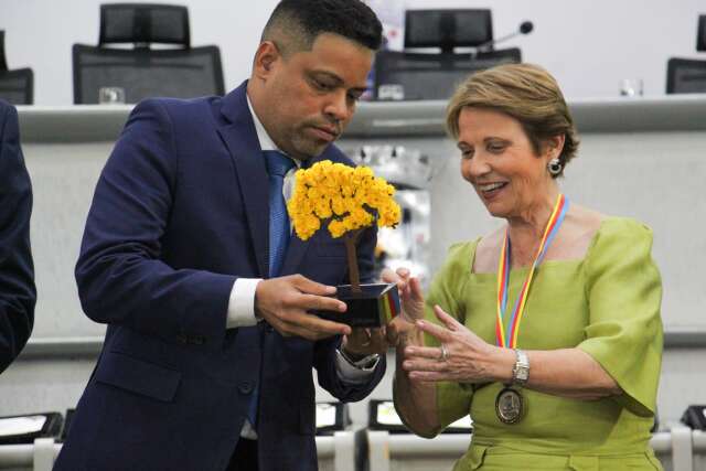 Pr&ecirc;mio em homenagem &agrave; ex-ministra re&uacute;ne &quot;famosos&quot; do agroneg&oacute;cio