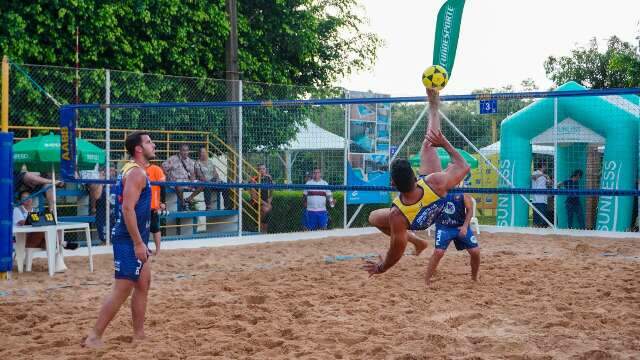 Com entrada gratuita, Campo Grande recebe competi&ccedil;&atilde;o nacional de futev&ocirc;lei