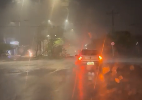 Com ventos de 53 km/h, chuva forte faz o tempo virar em Rio Brilhante