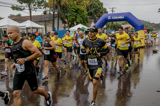 Corredores durante a edição anterior da Corrida de Rua. (Foto: Renê Marcio Carneiro/PMC)