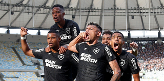 Jogadores do Botafogo comemoram vitória diante o Fluminense. (Foto: Vitor Silva/Botafogo)