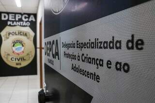 Caso foi registrado no plantão da Depca na manhã deste domingo (Foto: arquivo  / Campo Grande News)