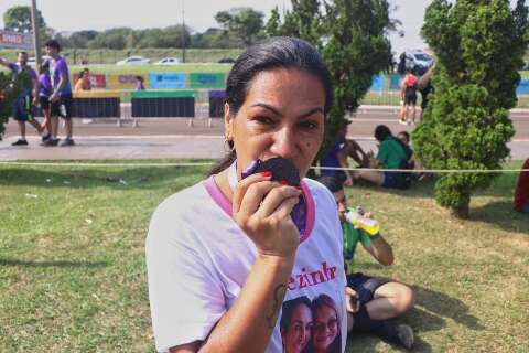 Com 'torcida no céu', Elaine correu 7 km para garantir medalha da mãe