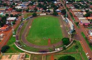 Vista aérea do estádio Loucão, em Maracaju, que receberá primeiro jogo do torneio (Foto: Divulgação)