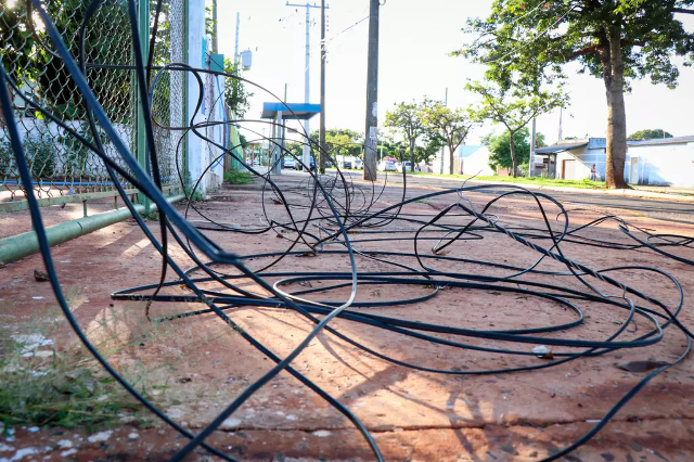 Publicado decreto que pro&iacute;be a compra e venda de fios sem proced&ecirc;ncia