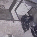 Entregador tem moto furtada por ladrão que pedia doação de salgado