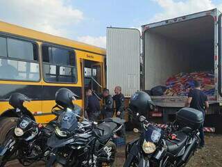 Quadrilha &eacute; presa ao transportar 1 tonelada de maconha em &ocirc;nibus escolar
