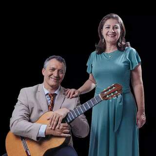 Os dois intérpretes do projeto são o violonista Marcelo Fernandes e a regente e cantora lírica Ana Lúcia Gaborim