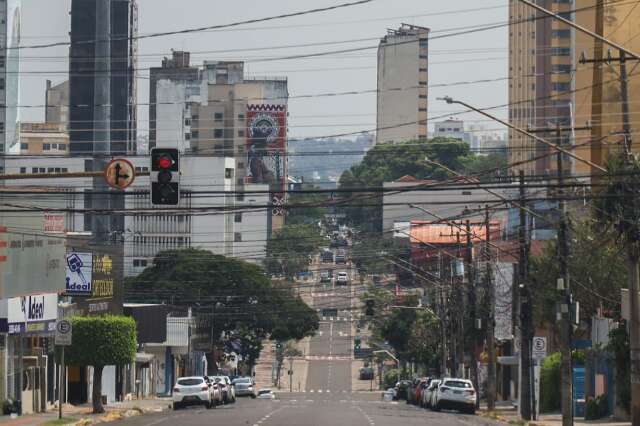 Em feriado de paradeira no com&eacute;rcio, s&oacute; lojas de brinquedos vendem