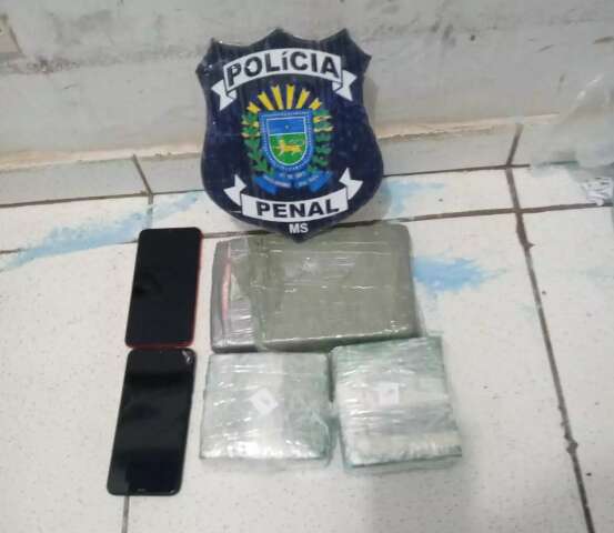 Policial penal &eacute; suspeita de facilitar entrada de drogas em pres&iacute;dio