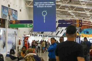 Aeroporto de Campo Grande com anúncio da nova gestora (Foto: Henrique Kawaminami)