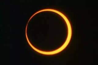Lua sobrepõe o Sol e forma anel de fogo durante eclipse realizado em 2019 (Foto: Reprodução/Nasa)