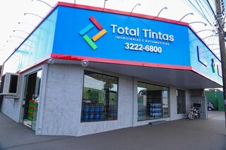 Total Tintas, uma das lojas mais respeitadas do setor em Campo Grande. (Foto: Alex Machado)