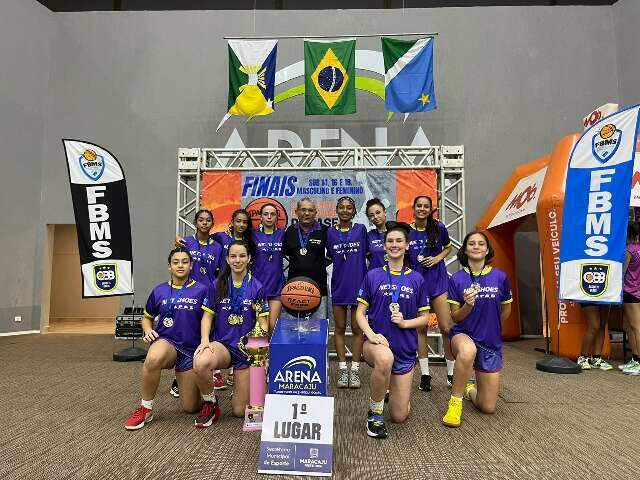 Time de Rio Brilhante conquista tr&ecirc;s categorias nos estaduais de basquete